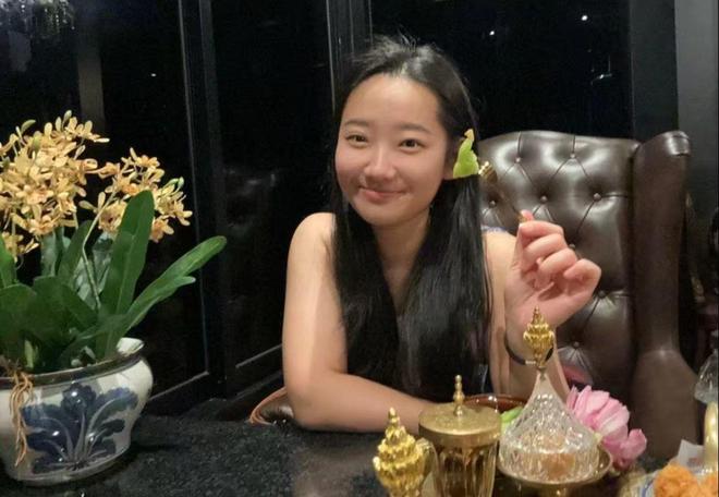 片曝光！长得很漂亮弟弟发声！麻将胡了在三亚被咬伤的女孩照(图4)
