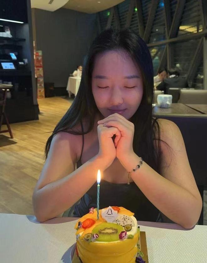 片曝光！长得很漂亮弟弟发声！麻将胡了在三亚被咬伤的女孩照
