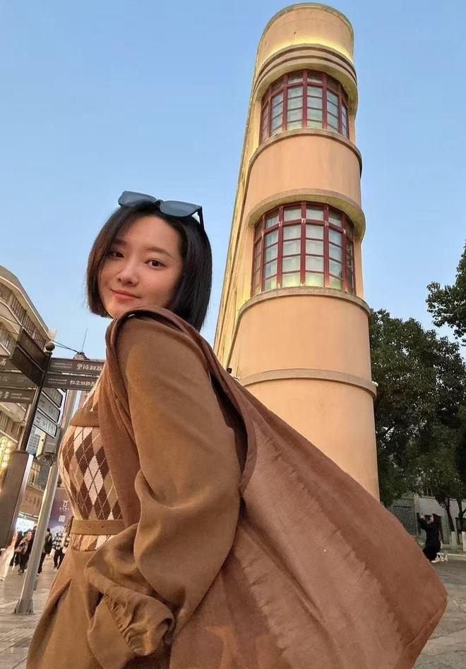 片曝光！长得很漂亮弟弟发声！麻将胡了在三亚被咬伤的女孩照(图5)