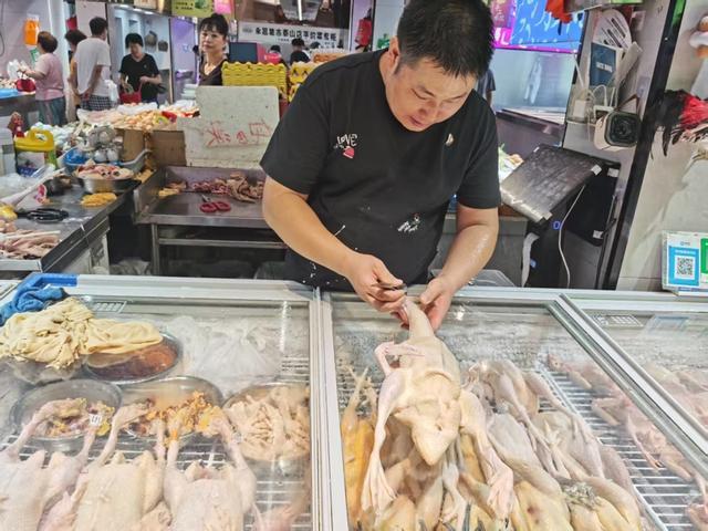 、毛豆、月饼这些节日“好物”价平量足花样多PG电子麻将胡了中秋国庆双节同庆鸭子、